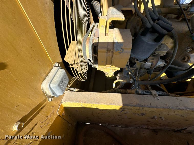 image for item DU9635 1990 Le Roi Dresser air compressor