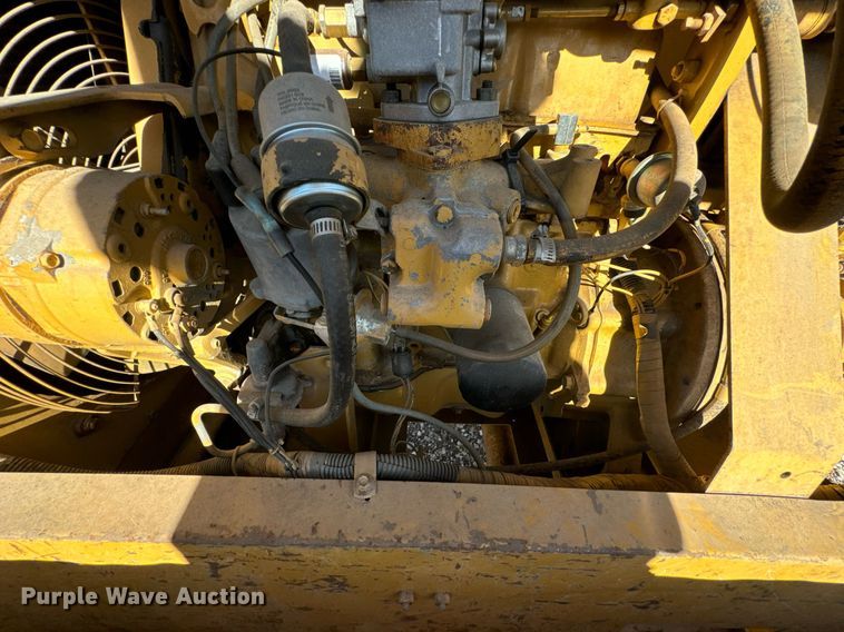 image for item DU9635 1990 Le Roi Dresser air compressor