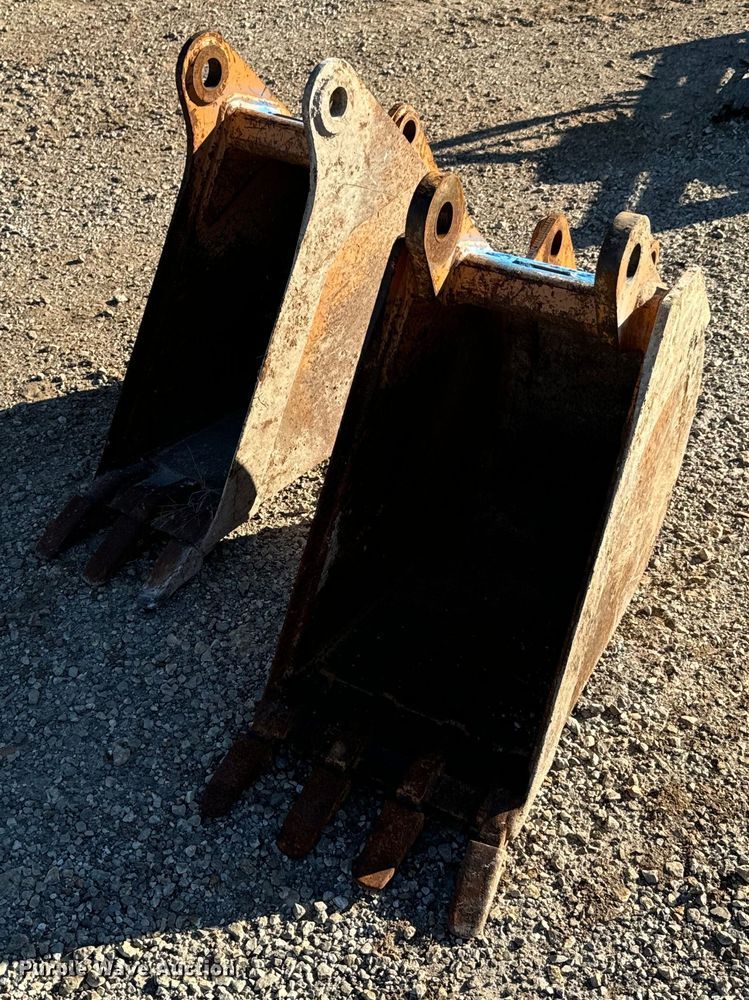 image for item DU9637 (2) backhoe buckets