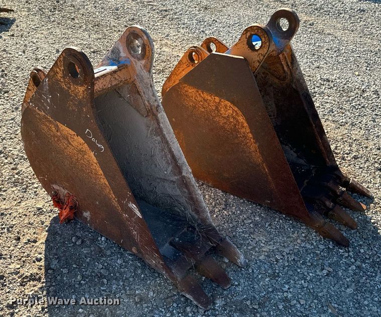 image for item DU9637 (2) backhoe buckets