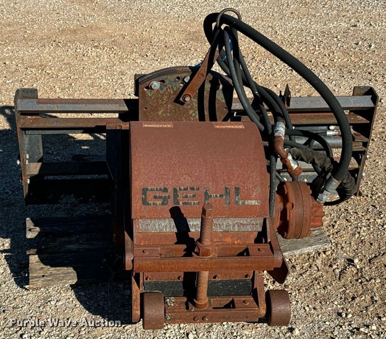 image for item DU9638 Gehl skid steer asphalt grinder