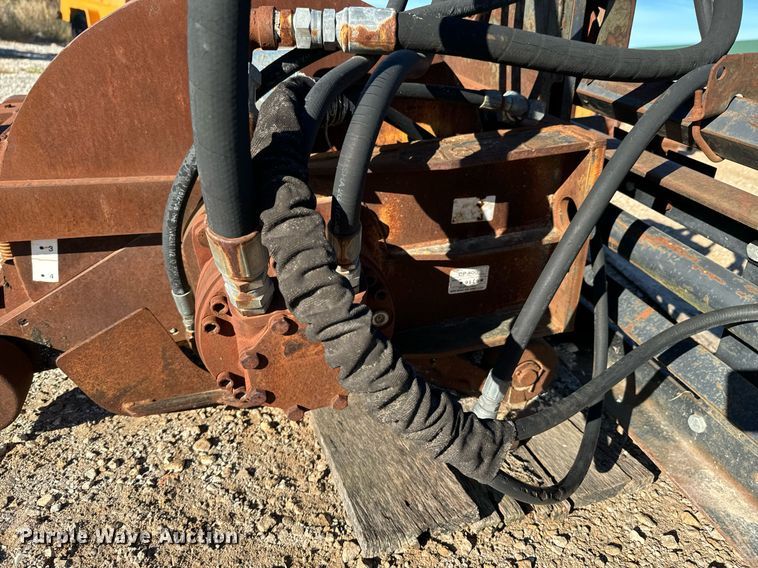 image for item DU9638 Gehl skid steer asphalt grinder