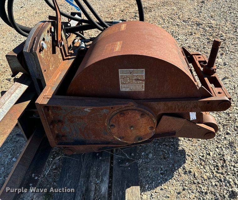 image for item DU9638 Gehl skid steer asphalt grinder