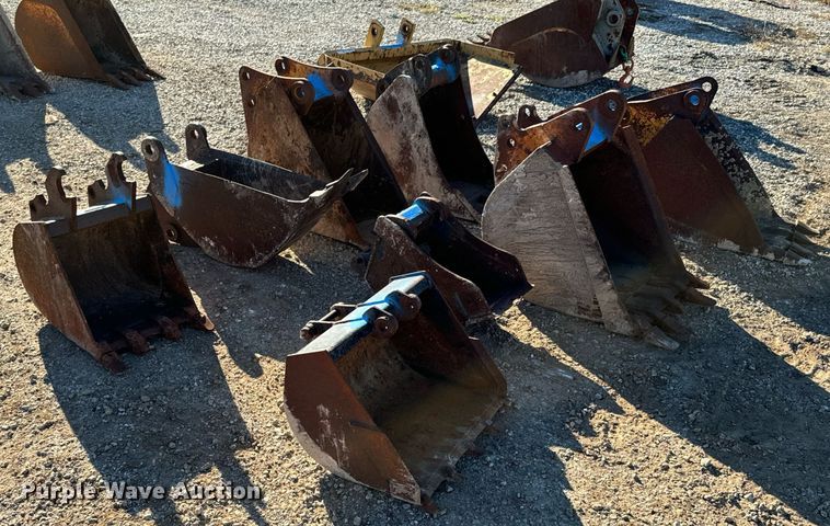 image for item DU9639 (9) buckets