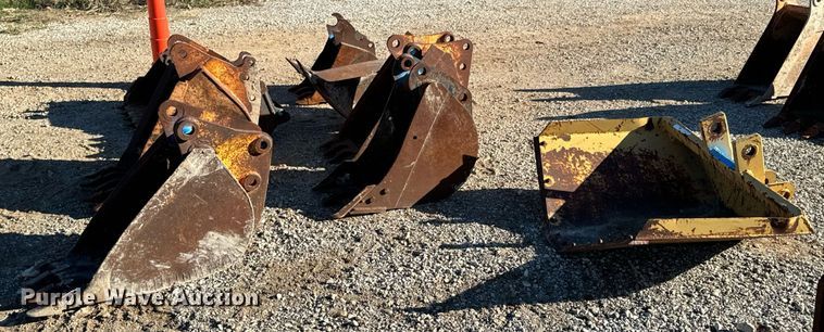 image for item DU9639 (9) buckets