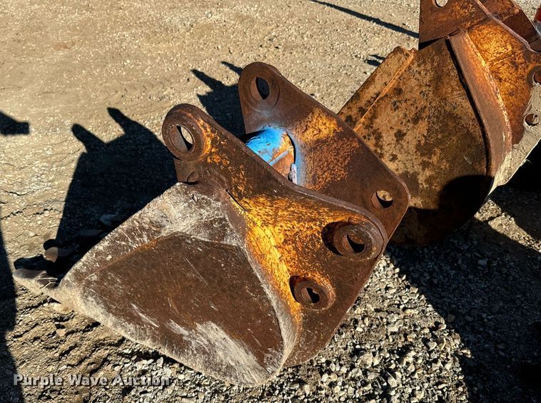 image for item DU9639 (9) buckets