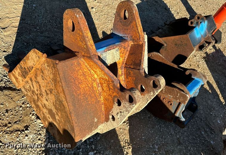 image for item DU9639 (9) buckets