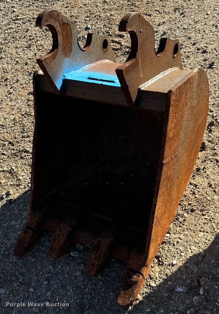 image for item DU9639 (9) buckets