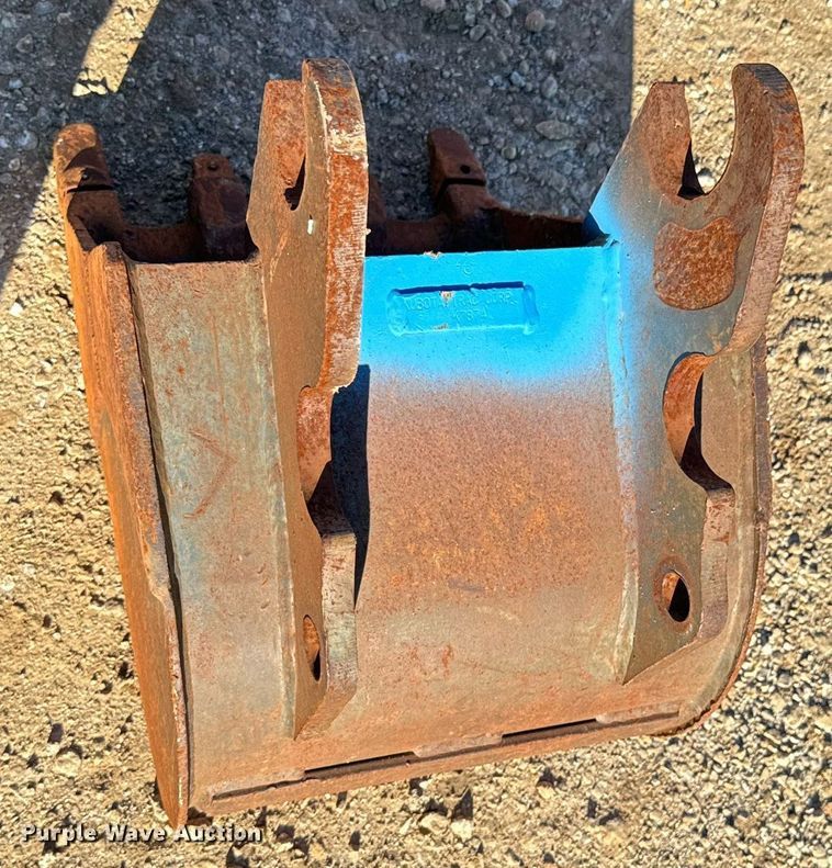 image for item DU9639 (9) buckets