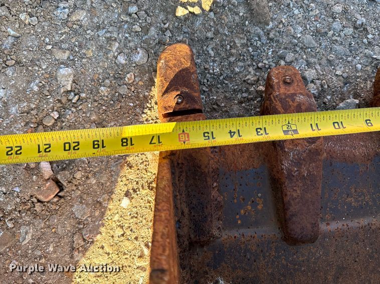 image for item DU9639 (9) buckets