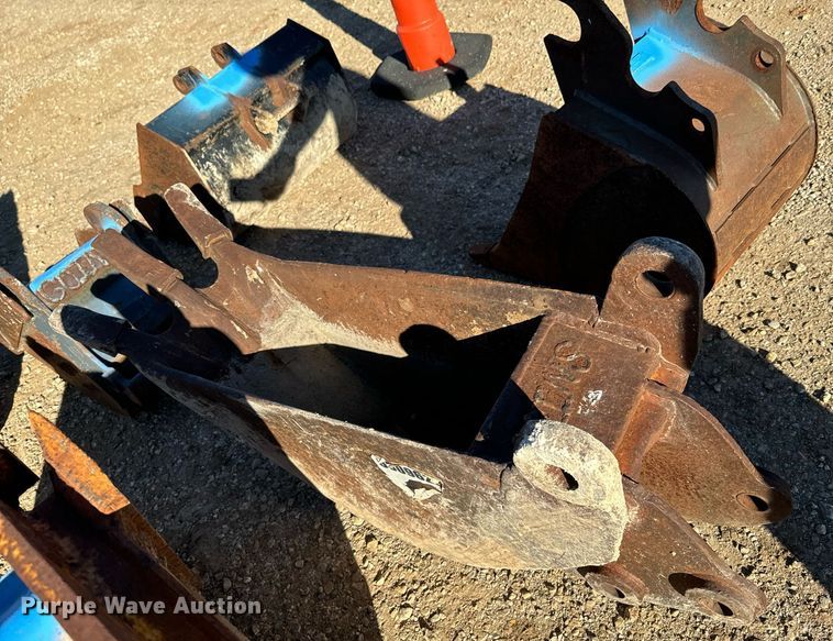 image for item DU9639 (9) buckets