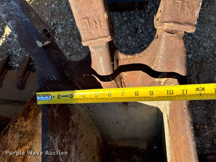 image for item DU9639 (9) buckets