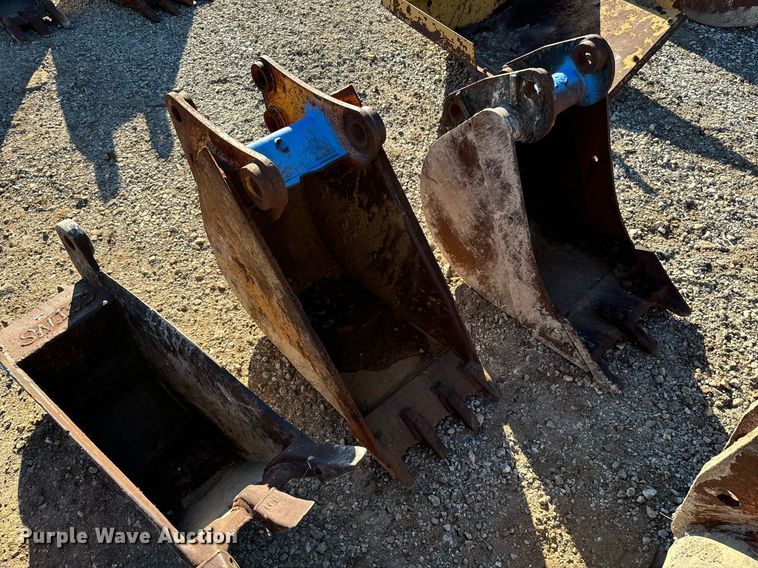 image for item DU9639 (9) buckets