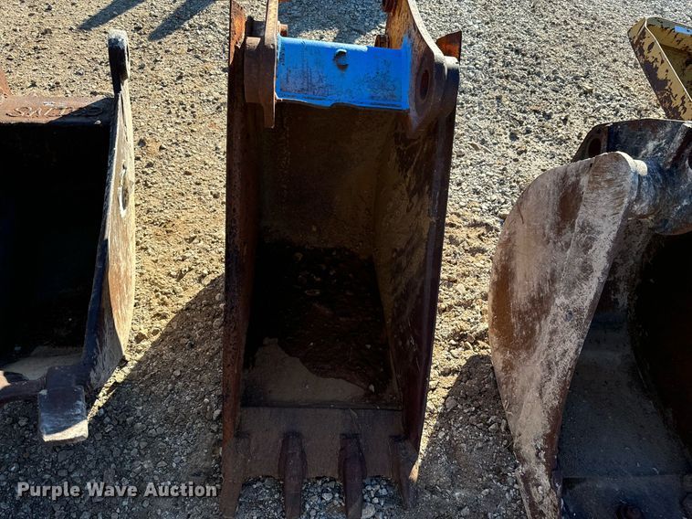 image for item DU9639 (9) buckets