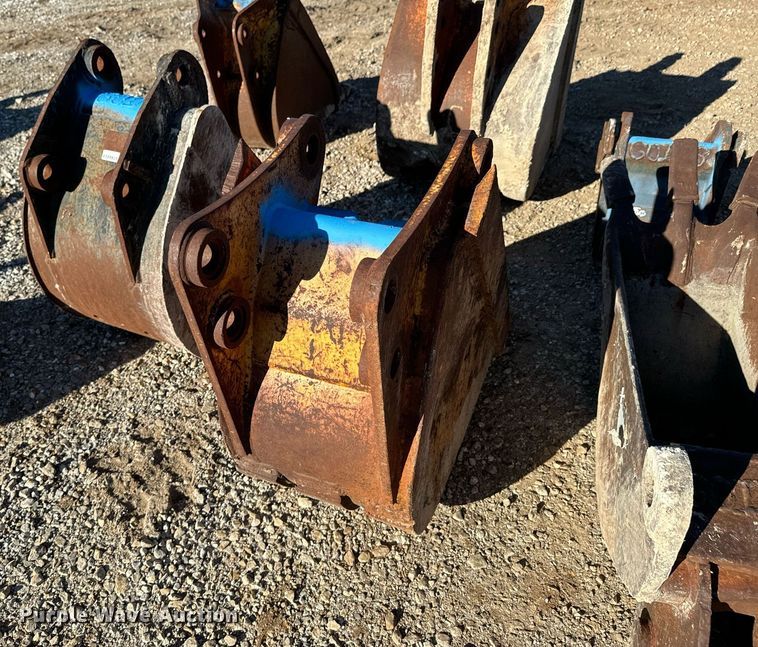 image for item DU9639 (9) buckets