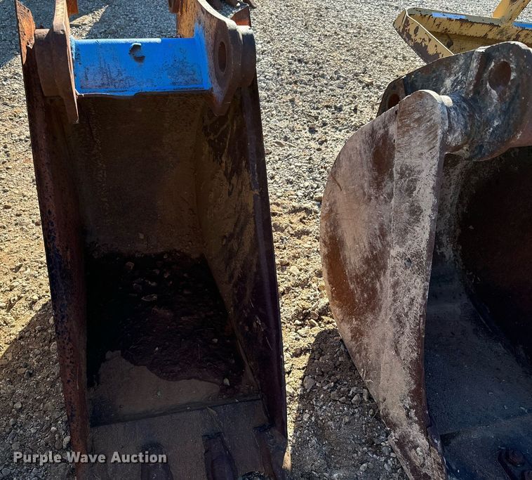 image for item DU9639 (9) buckets