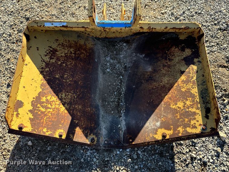 image for item DU9639 (9) buckets