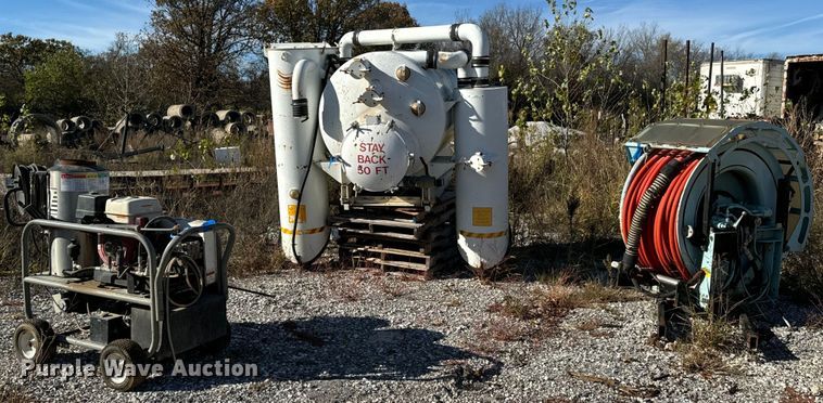 image for item DU9644 Vacuum truck bed equipment