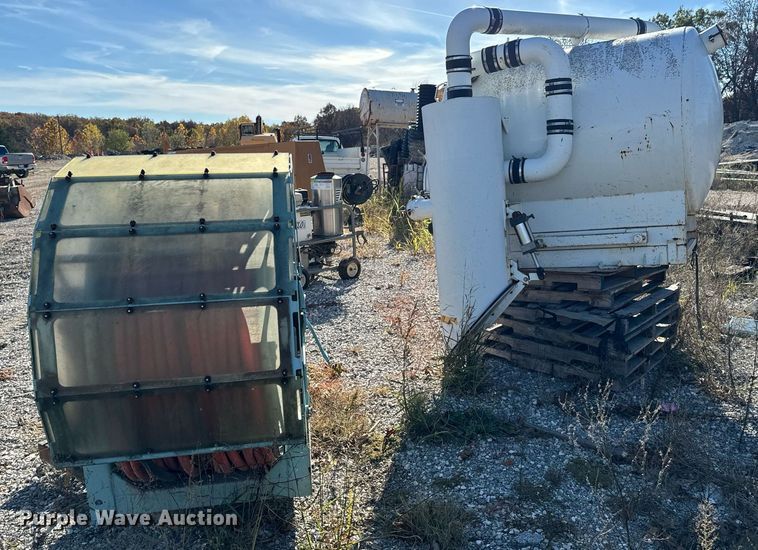 image for item DU9644 Vacuum truck bed equipment