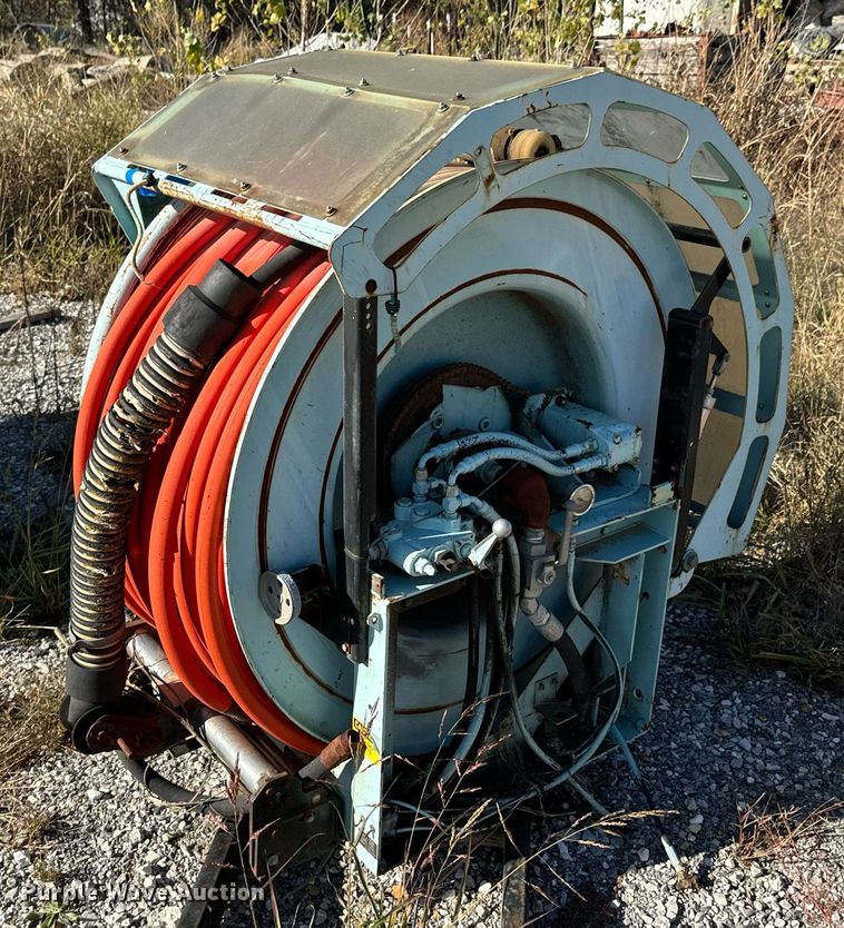 image for item DU9644 Vacuum truck bed equipment