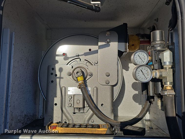 image for item DV0033 2013 Ford F550 Super Duty XL utility / service truck