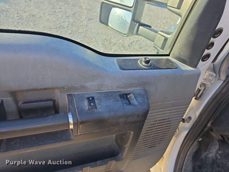 image for item DV0033 2013 Ford F550 Super Duty XL utility / service truck