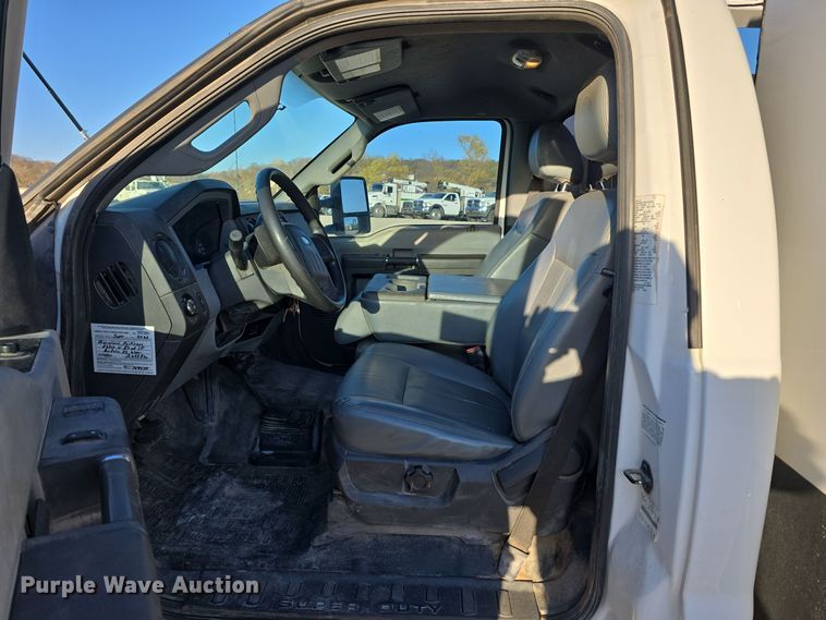 image for item DV0033 2013 Ford F550 Super Duty XL utility / service truck