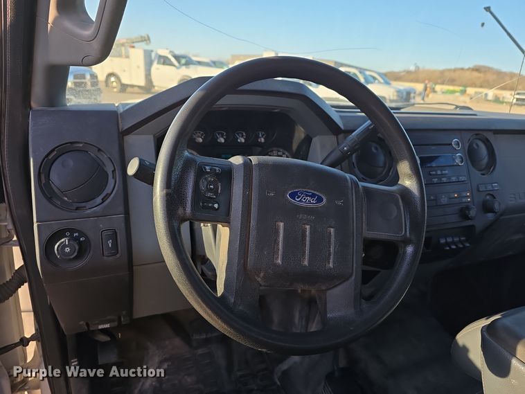 image for item DV0033 2013 Ford F550 Super Duty XL utility / service truck