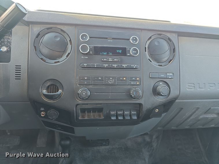 image for item DV0033 2013 Ford F550 Super Duty XL utility / service truck