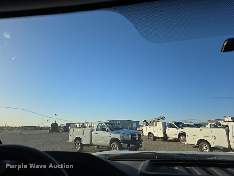 image for item DV0033 2013 Ford F550 Super Duty XL utility / service truck