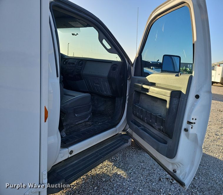 image for item DV0033 2013 Ford F550 Super Duty XL utility / service truck