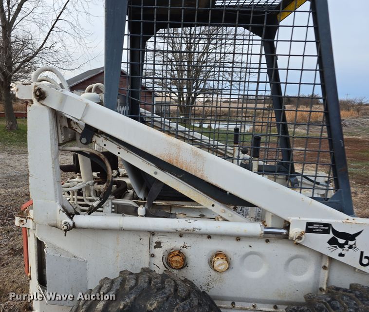 image for item DV0049 1972 Bobcat 610 skid steer loader