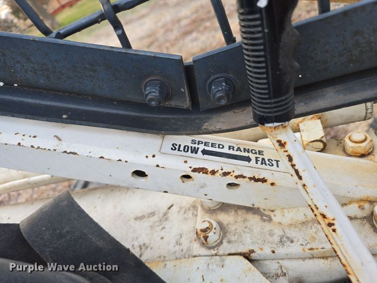 image for item DV0049 1972 Bobcat 610 skid steer loader