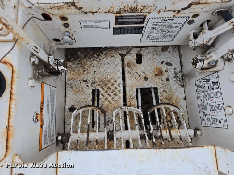 image for item DV0049 1972 Bobcat 610 skid steer loader