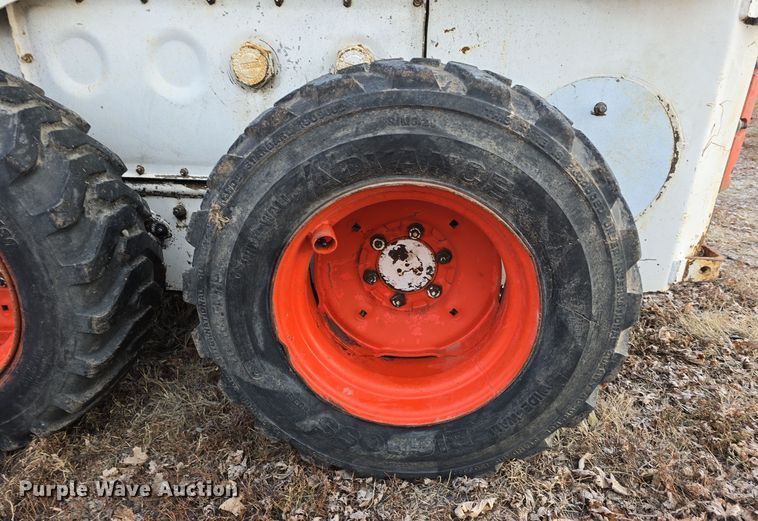 image for item DV0049 1972 Bobcat 610 skid steer loader