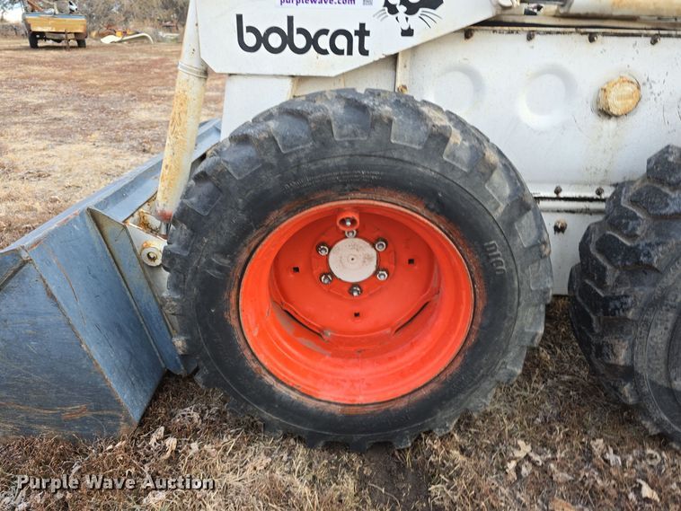 image for item DV0049 1972 Bobcat 610 skid steer loader