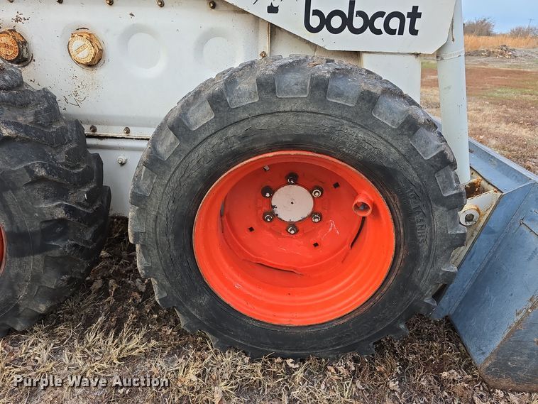 image for item DV0049 1972 Bobcat 610 skid steer loader