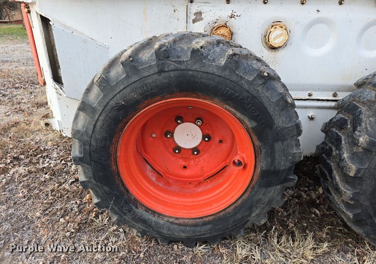 image for item DV0049 1972 Bobcat 610 skid steer loader