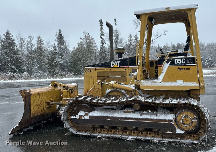 image for item DV0513 2001 Caterpillar  D5C XL Series 3 dozer