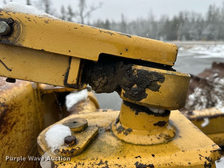 image for item DV0513 2001 Caterpillar  D5C XL Series 3 dozer