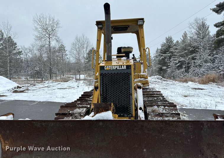 image for item DV0513 2001 Caterpillar  D5C XL Series 3 dozer