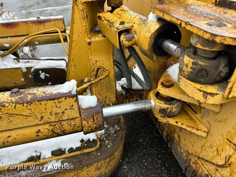 image for item DV0513 2001 Caterpillar  D5C XL Series 3 dozer