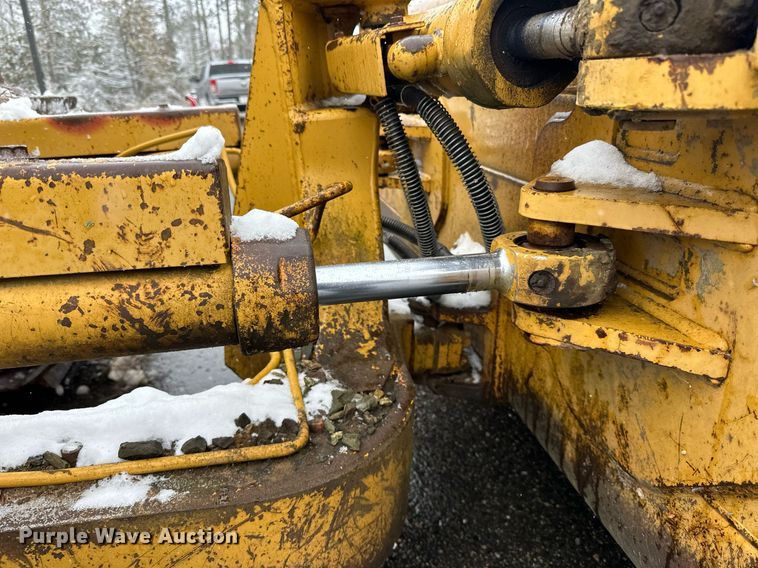 image for item DV0513 2001 Caterpillar  D5C XL Series 3 dozer