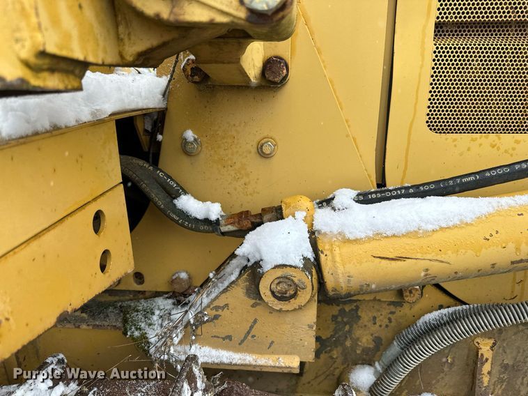image for item DV0513 2001 Caterpillar  D5C XL Series 3 dozer
