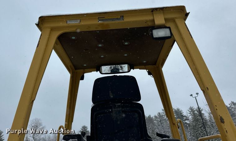 image for item DV0513 2001 Caterpillar  D5C XL Series 3 dozer