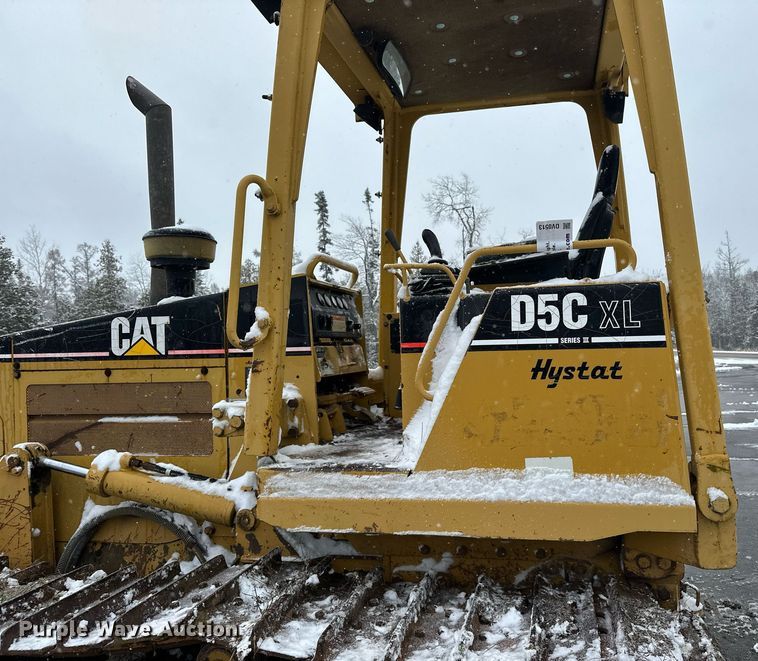 image for item DV0513 2001 Caterpillar  D5C XL Series 3 dozer