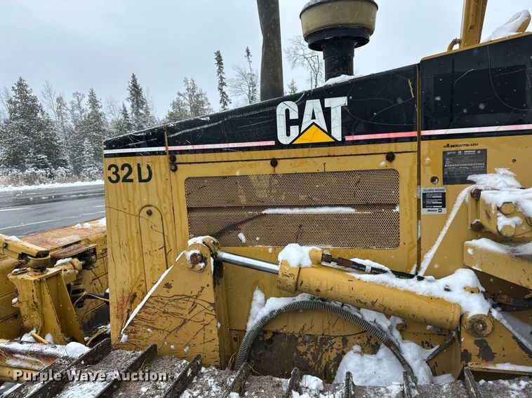 image for item DV0513 2001 Caterpillar  D5C XL Series 3 dozer