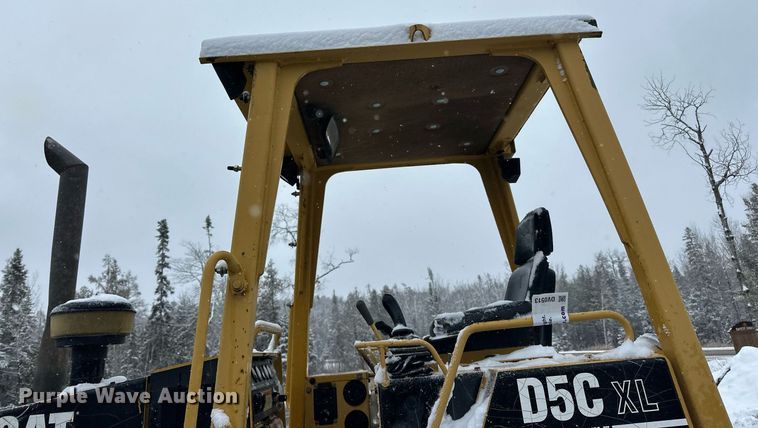 image for item DV0513 2001 Caterpillar  D5C XL Series 3 dozer