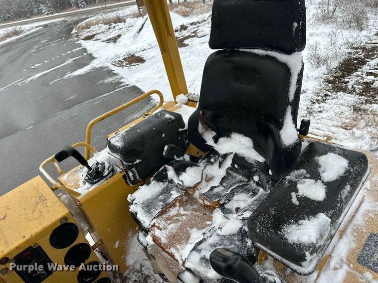 image for item DV0513 2001 Caterpillar  D5C XL Series 3 dozer