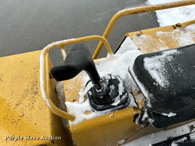 image for item DV0513 2001 Caterpillar  D5C XL Series 3 dozer